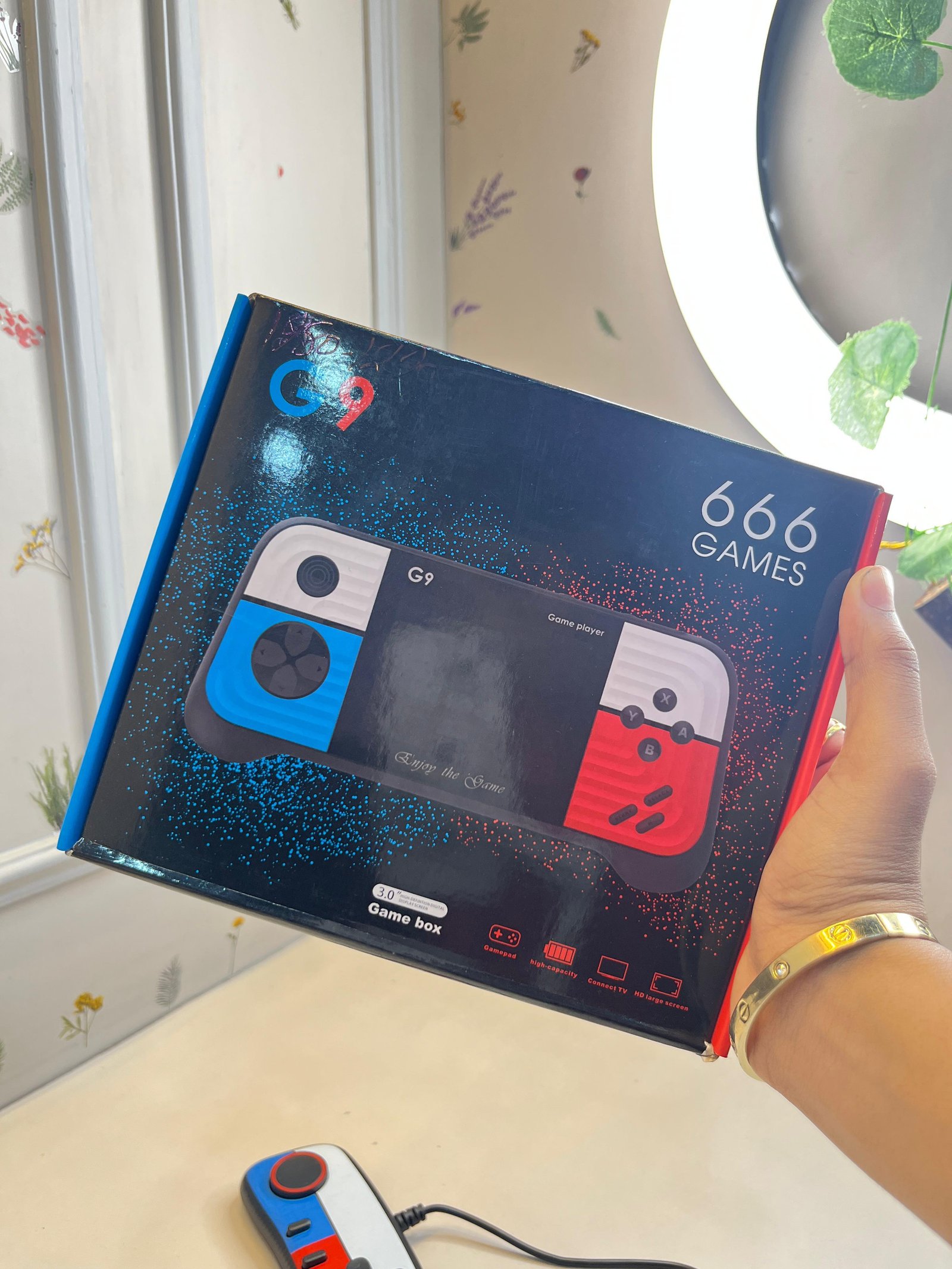 🎮 G9 Retro Game Console – 666 Games!